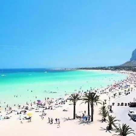 Vicino Al Mare Affittacamere Carini