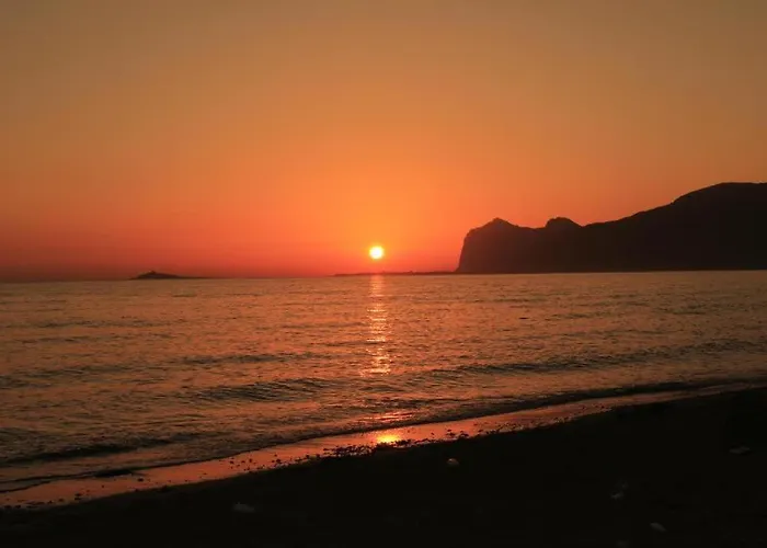 Vicino Al Mare Carini